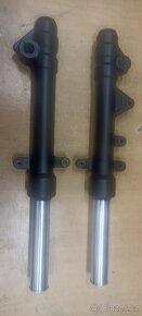 YAMAHA X MAX r.v. 09 - 13 PREDNI TLUMICE LEVY + PRAVY - 2