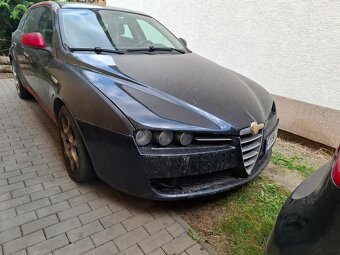 Alfa Romeo 159 Sportwagon - auto na splátky všem - 2