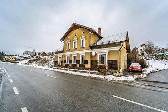 Prodej rodinného domu v Čisté u Horek prostorný dům s histo - 2