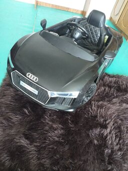 Elektrické Auto AUDI - 2