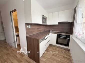 Pronájem byty 3+1, 70 m2 - Klatovy II, ev.č. yMKB8470 - 2