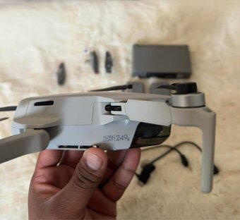 Dron Dji mini 2 se - 2