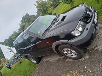 Nissan Terrano II - 2