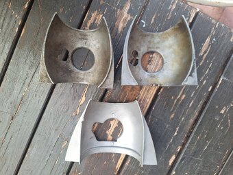Kryt karburatoru Jawa 350, 250 - 2