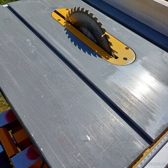Stolní pila Dewalt DW745 - 2