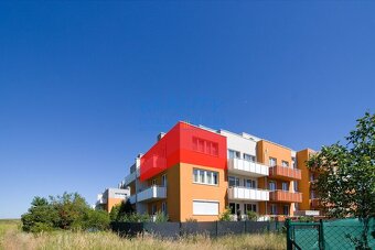 Prodej bytu 2+kk, 40,3m2, Farkašova ul., Praha - Kyje - 2