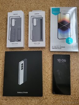 Samsung Galaxy Z Fold6 12GB/512GB Crafted Black - 2