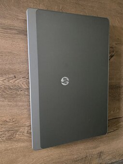 HP 4730 17" - 2