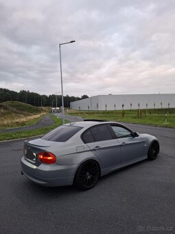 BMW E90 325i 160kw najeto 240xxxkm - 2