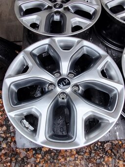 ALU KIA 5x114,3 R19 ET-49,5 7, 5J střed 67mm - 2