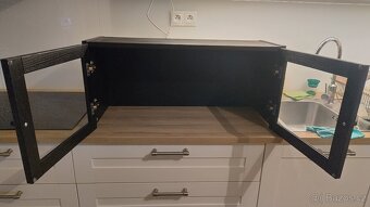 Prodám 1 nástavec knihovny Billy s dvířky Oxberg - 2