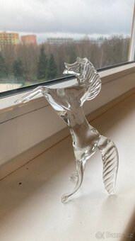 Křišťálová socha kůň - 2