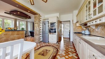 Hradec Králové- Kukleny, prodej rodinného domu 5+2, na pozem - 2