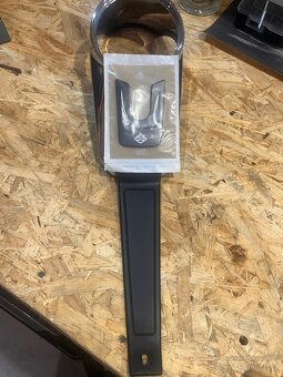 Harley Davidson  kryt tachometru - 2