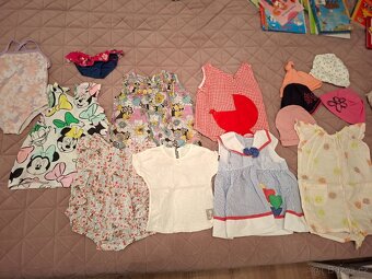 Velký balík oblečení holčička 0–1 rok - 2