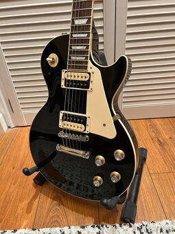 Gibson Les Paul Classic Ebony Black - 2