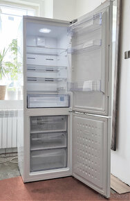 Lednice s mrazákem BEKO CN237231 K60365NE Na díly - 2