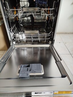 Prodám myčku Whirlpool W7F HS41 X - 2