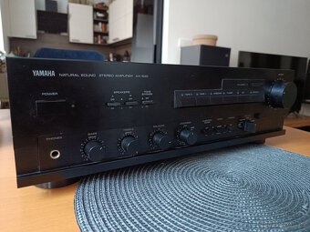 zesilovač Yamaha AX-530 - 2
