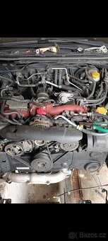 Subaru Impreza WRX sti motor - 2