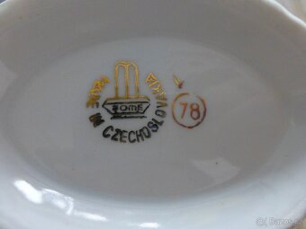 Porcelánová pítka do Varů vyrobena v ČSSR - 2