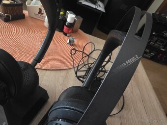 POLY VOYAGER FOCUS 2 - 2