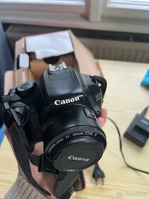 Canon EOS 1100D s objektivem 50 mm - 2