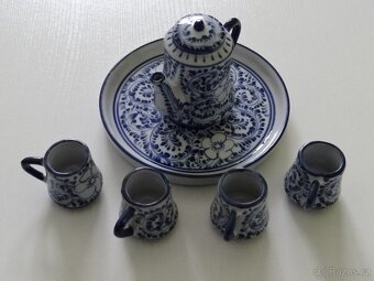 Miniaturní porcelánový podnos s konvičkou a 4 hrnečky - 2