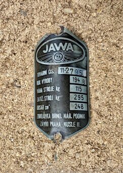 Jawa 250 perak, 555 pionýr - výrobní štítky - 2