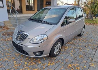 Lancia Musa 1,4 i Comfort benzín manuál 66 kw - 2