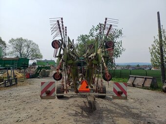 Skulovač sena Claas Liner 3000 - 2