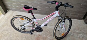 Dívčí kolo Kross Junior Lea Replica 24" (115 - 155cm) - 2