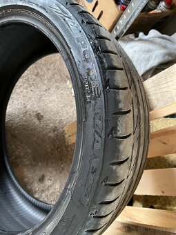 Pneu Bridgestone 225/40 19 S001 - 2