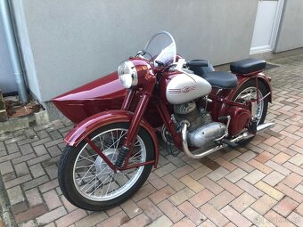 Jawa 250 Pérák - side Tůma - 2