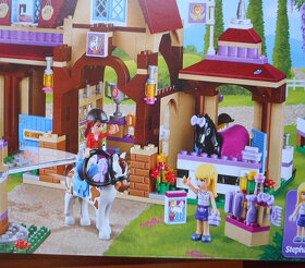 LEGO Friends 41126 Jezdecký klub v Heartlake - 2