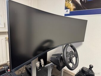 Závodní simulátor Playseat/Logitec/Samsung - 2