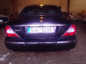 Jaguar XJ8 - 2