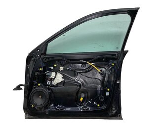 Pravé přední dveře černá LZ9W Audi A3 8P sportback r.v. 2005 - 2