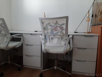 2 moderni psaci stoly a 2 otočné židle IBIS butterfly - 2