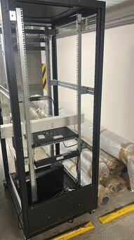 Datový rack černý 2m x 0,8 m - 2