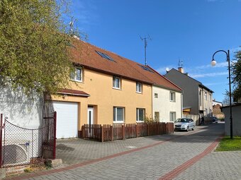 Prodej rodinného domu – bydlení i podnikání v Holešově - 2