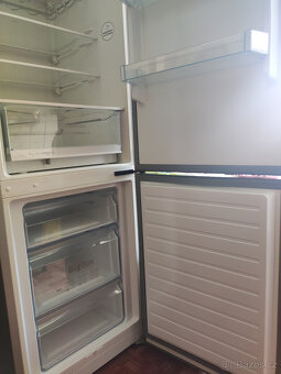 Lednice s mrazákem Bosch KGV39VL30 - 2