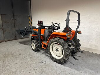KUBOTA GL240 s nakladačem - 2