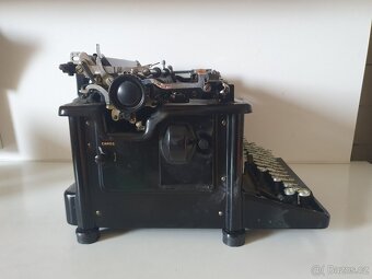Psací stroj Remington - 2
