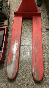 Paletový vozík Belet s váhou do 2000kg - paletové vozíky - 2