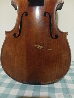 Staré housle - 2