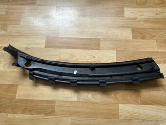 Deflektor Audi A4 B5 levý - 2