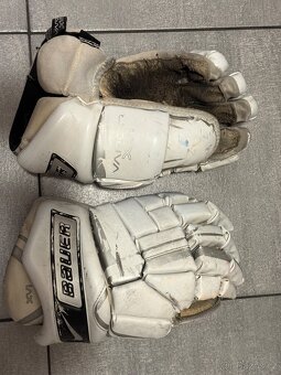 Hokejové rukavice - 2