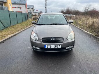 Hyundai Accent - 2