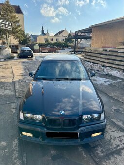 BMW e36 323ti compact - 2